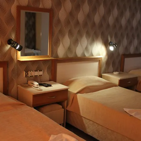 Hotel Saturn