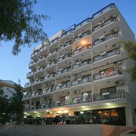 Otel Saturn Kuşadası